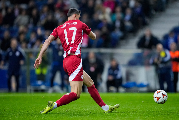 Ведущий клуб Греции, который недавно поднимал еврокубковый трофей. Что нужно знать о следующем сопернике «Кайрата» в Лиге Чемпионов