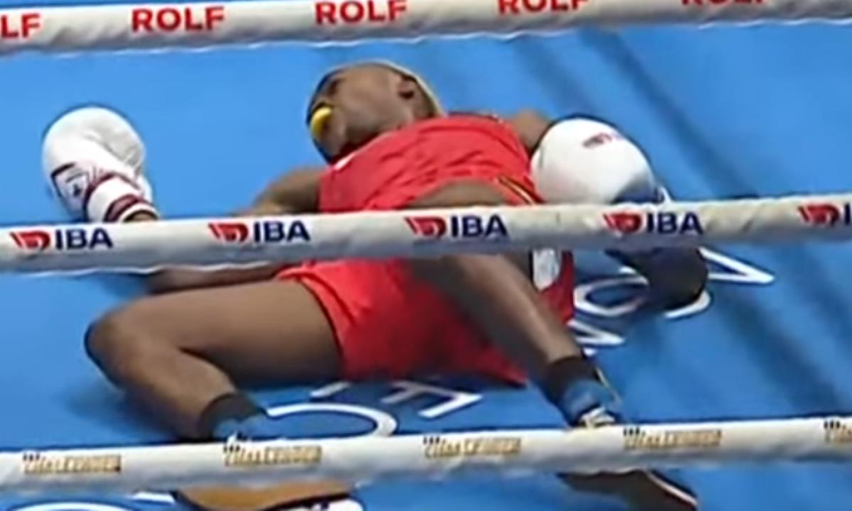 Страшный нокаут зафиксирован на ЧМ-2025 по боксу с участием Казахстана. Видео