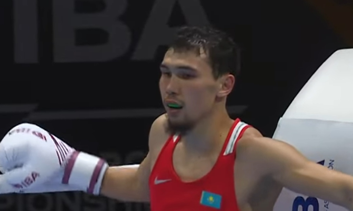 Видео нокаута, или Как казахстанец вырубил сеяного боксёра на ЧМ-2025 от IBA