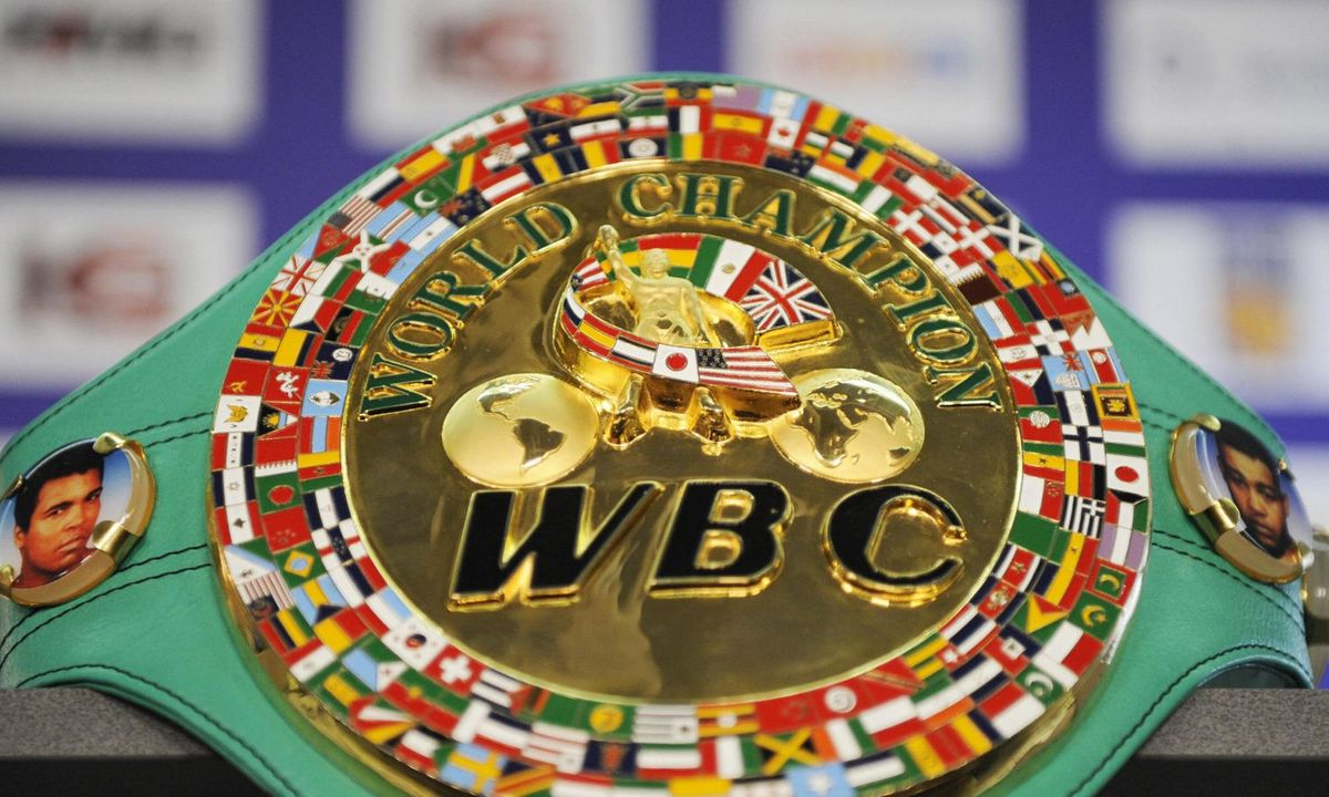 Чемпион мира выбрал нового соперника вместо боя с Мейиримом Нурсултановым