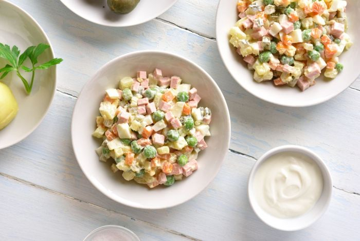 Кому стоит быть осторожнее с салатом «Оливье»