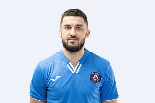 Улан Конысбаев собирается возродить футбольную карьеру после долгого простоя. Кому из казахстанцев это удавалось?