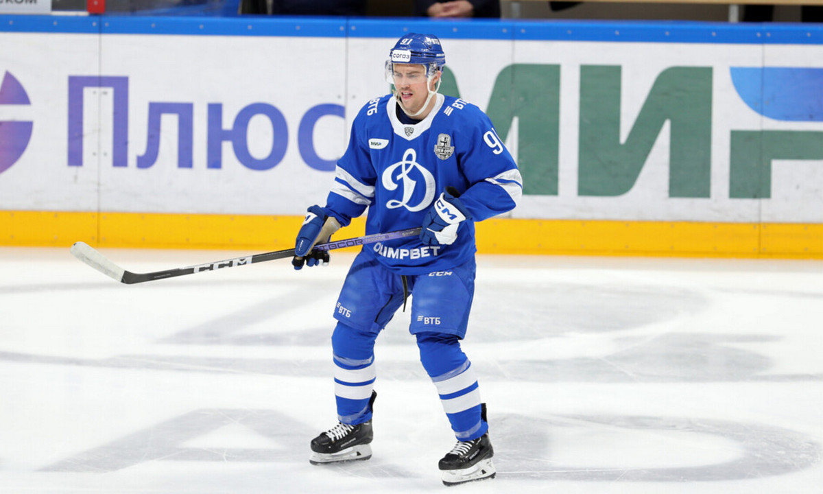 «Боже, у нас было столько моментов!». Легионер «Динамо» похвалил «Барыс» после сенсационного поражения в КХЛ