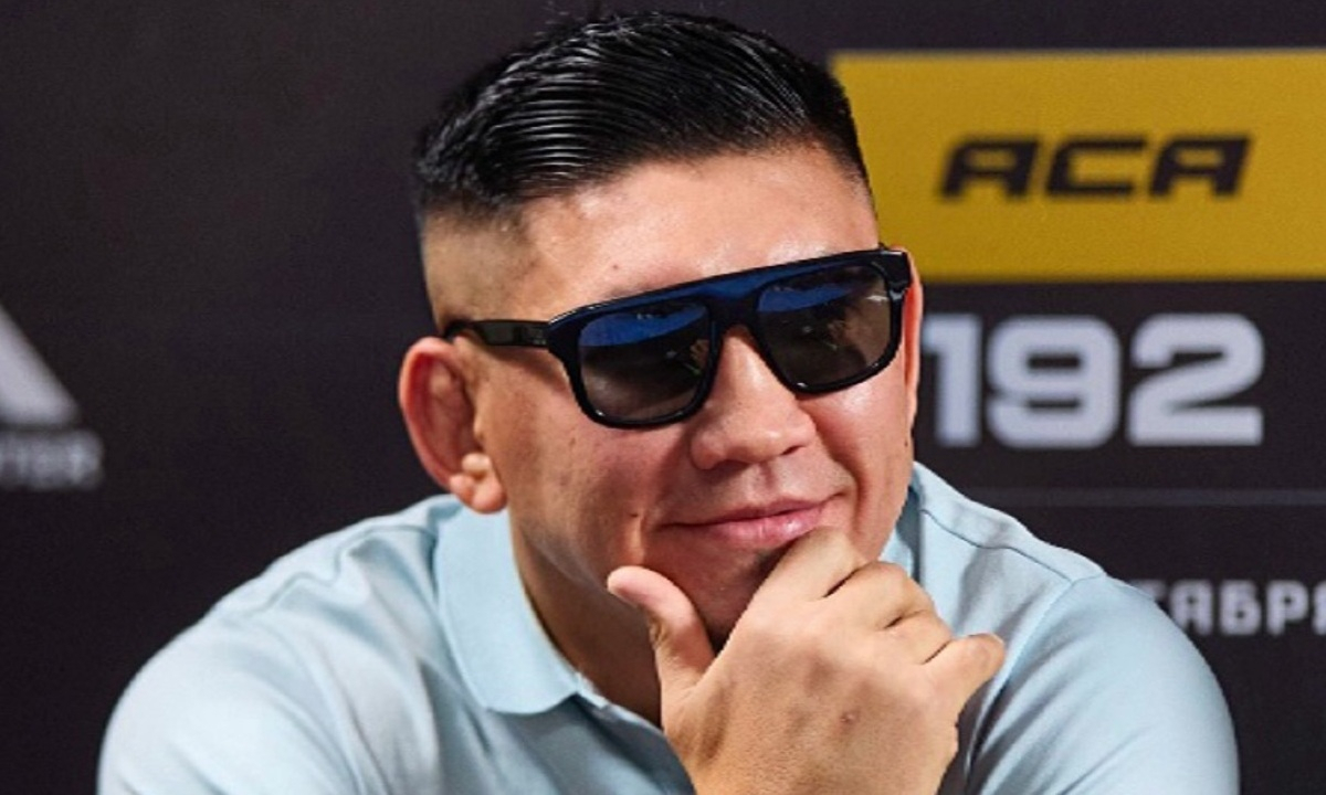 Куат Хамитов будет вести турнир бойцов UFC