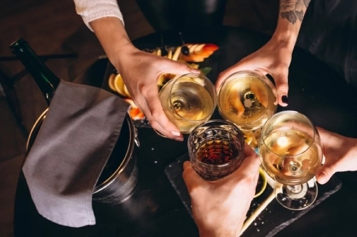 Как снизить вред от алкоголя в новогоднюю ночь