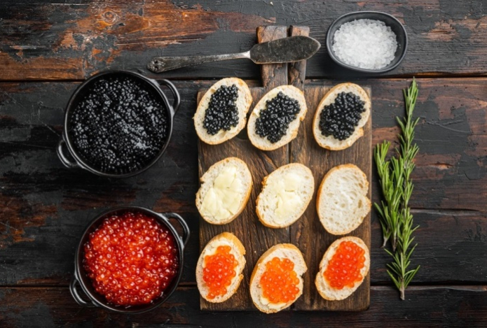 Какая икра полезнее? Красная или чёрная