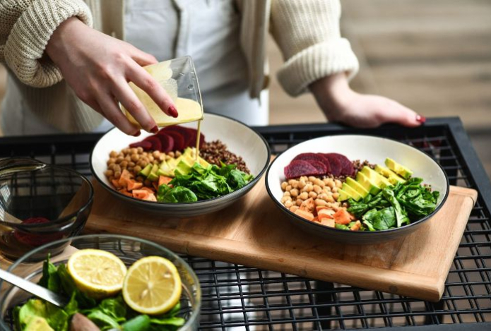 Веганская или средиземноморская. Выяснили, какая диета эффективнее для похудения