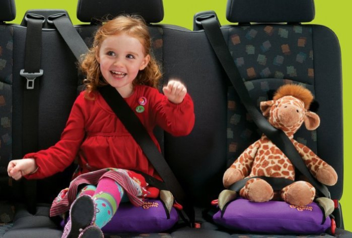 Почему ремень безопасности опасен для детей без спецкресла