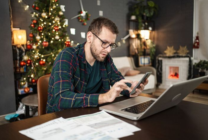 Почему к концу года люди испытывают эмоциональное истощение