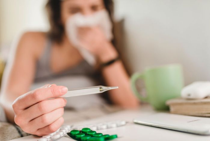 Врач рассказал, как по одному признаку отличить грипп от простуды