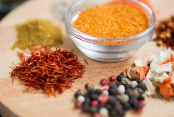 Эти четыре комбинации специй полностью заменят соль без потери вкуса