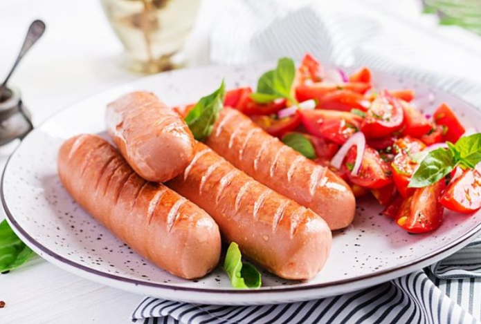 Онколог опубликовал список запрещенных к покупке продуктов