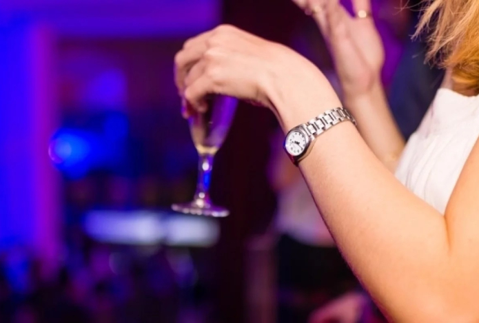 Четыре главных признака начала алкоголизма у женщин