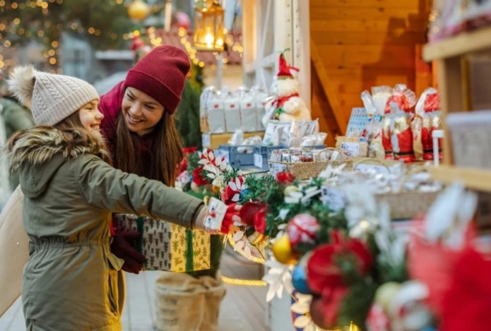 Как выбрать качественные сладости в подарок ребенку
