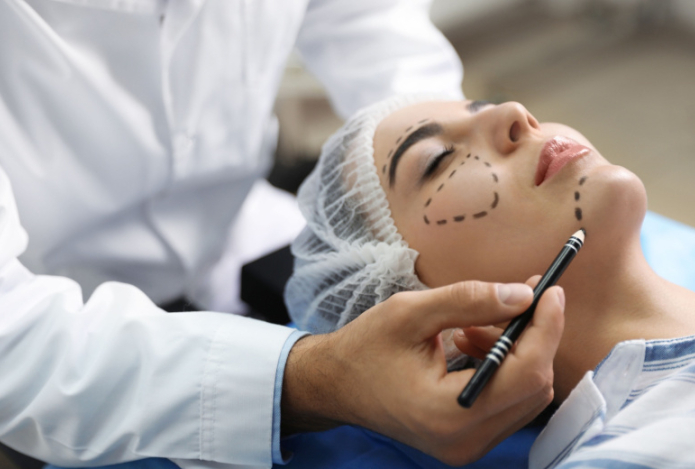 Каким будет главный тренд пластической хирургии на 2026 год