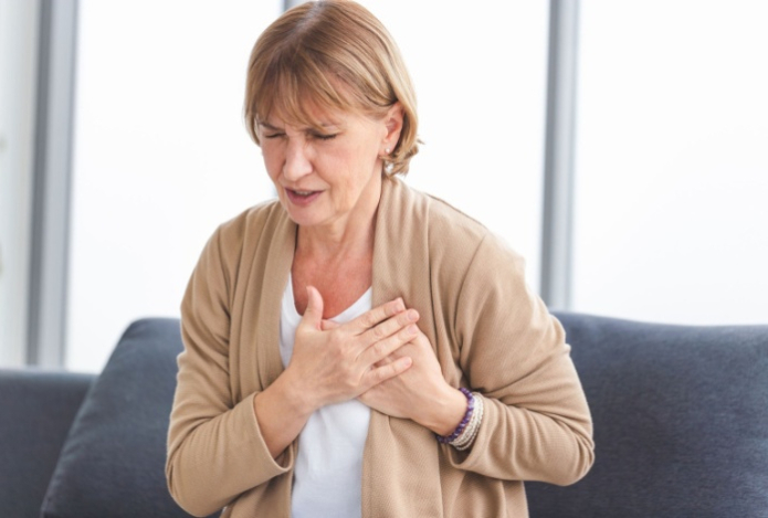 Какие главные причины боли в грудной клетке