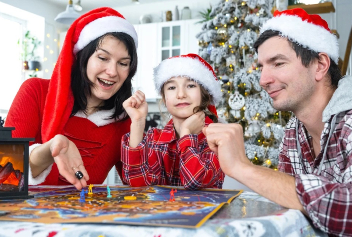 Какие развивающие игрушки выбрать ребенку на Новый год