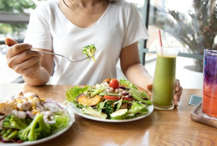 Раскрыта неочевидная опасность для зубов интервального голодания