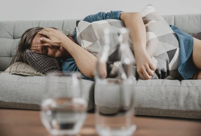 Врач назвал способ уменьшить одно проявление похмелья