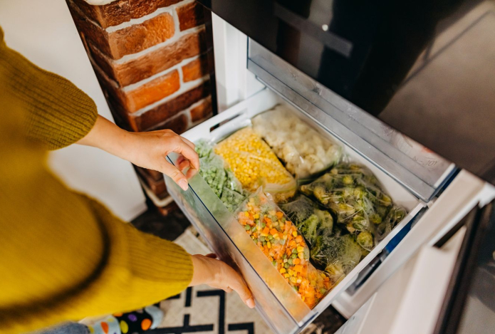 Какие блюда с новогоднего стола можно заморозить