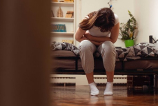 Врач назвала отличия обычного переедания от острого панкреатита