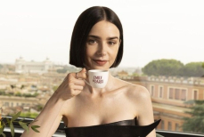 Netflix решил судьбу сериала &laquo;Эмили в Париже&raquo;