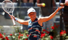 Ига Швентек оформила быстрый разгром в матче сборных