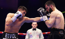 Третий бой Бивол — Бетербиев в России получил одобрение
