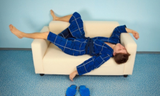 Названа неочевидная причина проблем со сном у мужчин