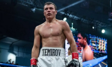 Бой казахстанского боксёра за титул чемпиона мира получил невысокую оценку