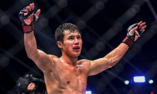 Еркебулан Токтар превзошел Шавката Рахмонова