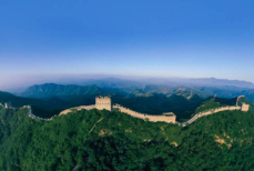 Атлантида у берегов Франции, новая Китайская стена и «золотой» лабиринт. Удивительные открытия археологов в 2025 году