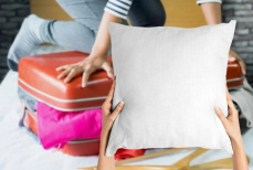 Пилот рассказал, почему перьевая подушка — обязательная вещь в ручной клади