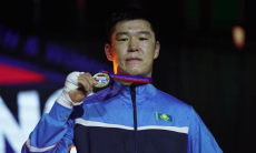 Чемпион мира по боксу из Казахстана раскрыл причину завершения карьеры