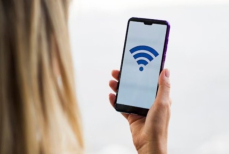 Что случится, если не отключать Wi-Fi на телефоне перед сном