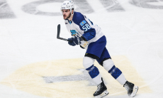 «Барыс» отказался от хоккеиста сборной Казахстана