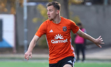 Титулованный футбольный клуб официально подписал казахстанца