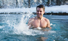 Врач предупредила об опасности крещенских купаний