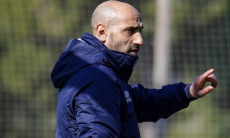 Тренер сборной Казахстана официально вошел в штаб Али Алиева