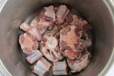 Нужно ли мыть мясо на бульон и как сварить его идеально