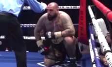 Нокаутом за 15 секунд закончился бой за титул в супертяжелом весе. Видео