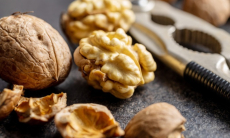 Компоненты грецкого ореха помогают улучшить сон