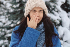 Врач раскрыл, из-за чего может развиться аллергия на мороз
