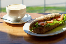 Раскрыт неочевидный секрет стройности и долголетия