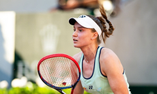 Победу в двух сетах «зафиксировали» в матче Рыбакина — Грачёва