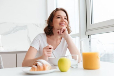 Эти пять вещей утром замедляют старение и помогают жить дольше