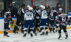 Фоторепортаж с матча КХЛ «Нефтехимик» — «Барыс» 3:2