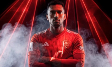 «Актобе» официально представил Нани