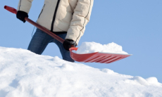 Какие выбрать приспособления для чистки снега