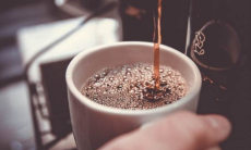 Любителей обжигающе горячего кофе предупредили о повышенном риске заболеть ОРВИ